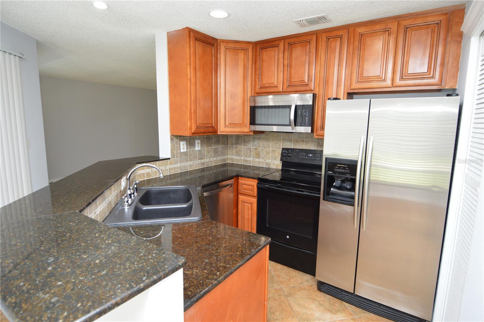 8613 MALLARD RESERVE DR #102, TAMPA, FL, 33614