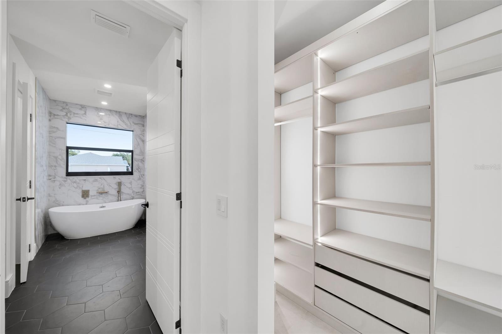 836 SW 36TH TER, CAPE CORAL, FL, 33914