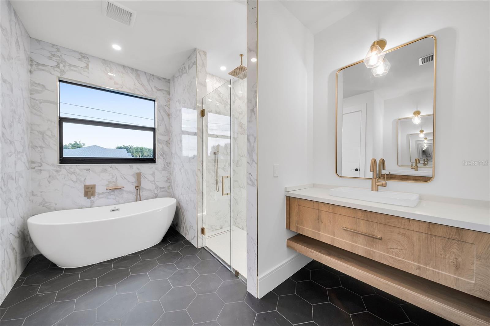 836 SW 36TH TER, CAPE CORAL, FL, 33914