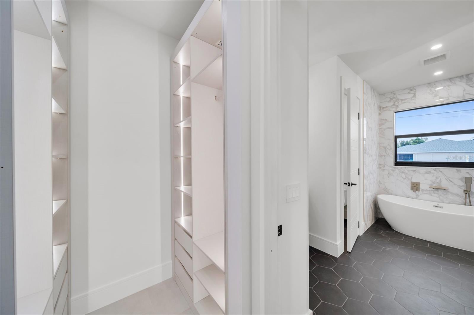 836 SW 36TH TER, CAPE CORAL, FL, 33914