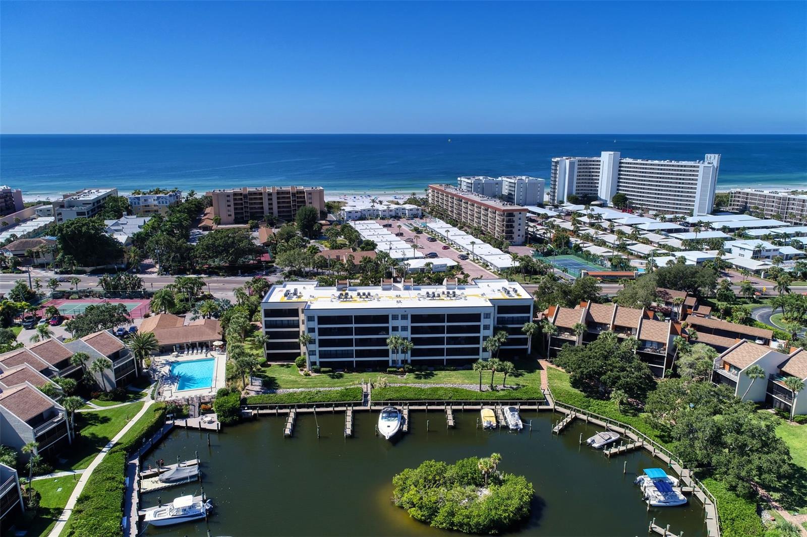1100 COVE II PL #910, SARASOTA, FL, 34242