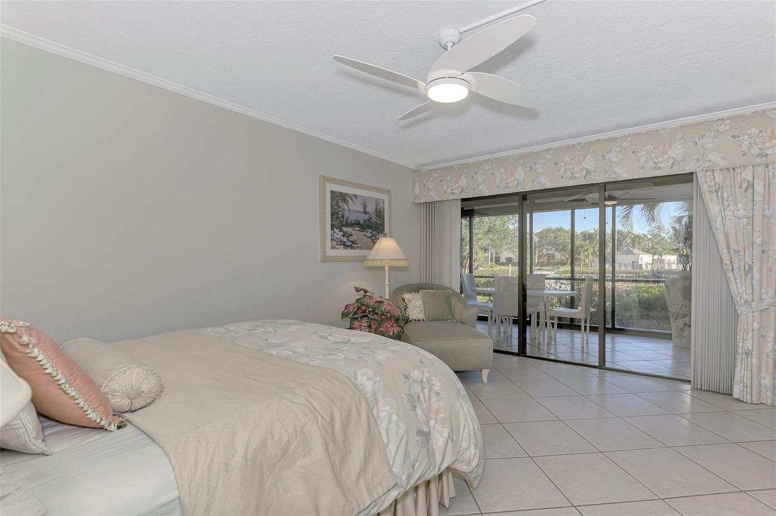 1100 COVE II PL #910, SARASOTA, FL, 34242