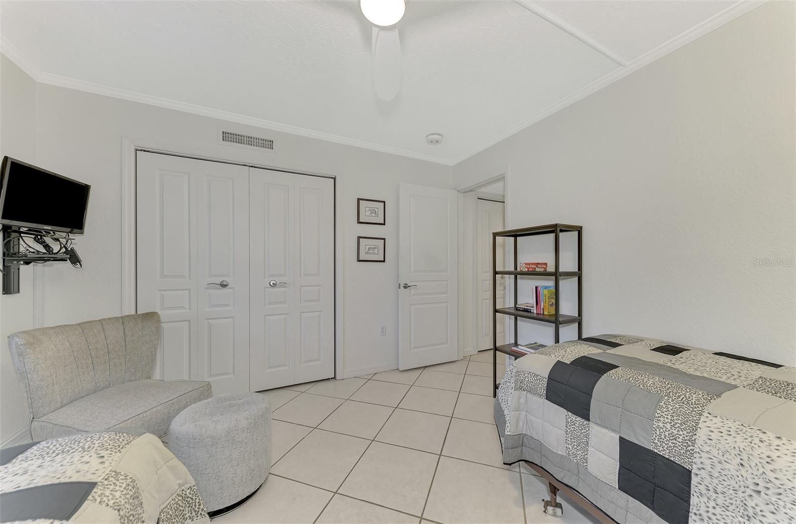 1100 COVE II PL #910, SARASOTA, FL, 34242