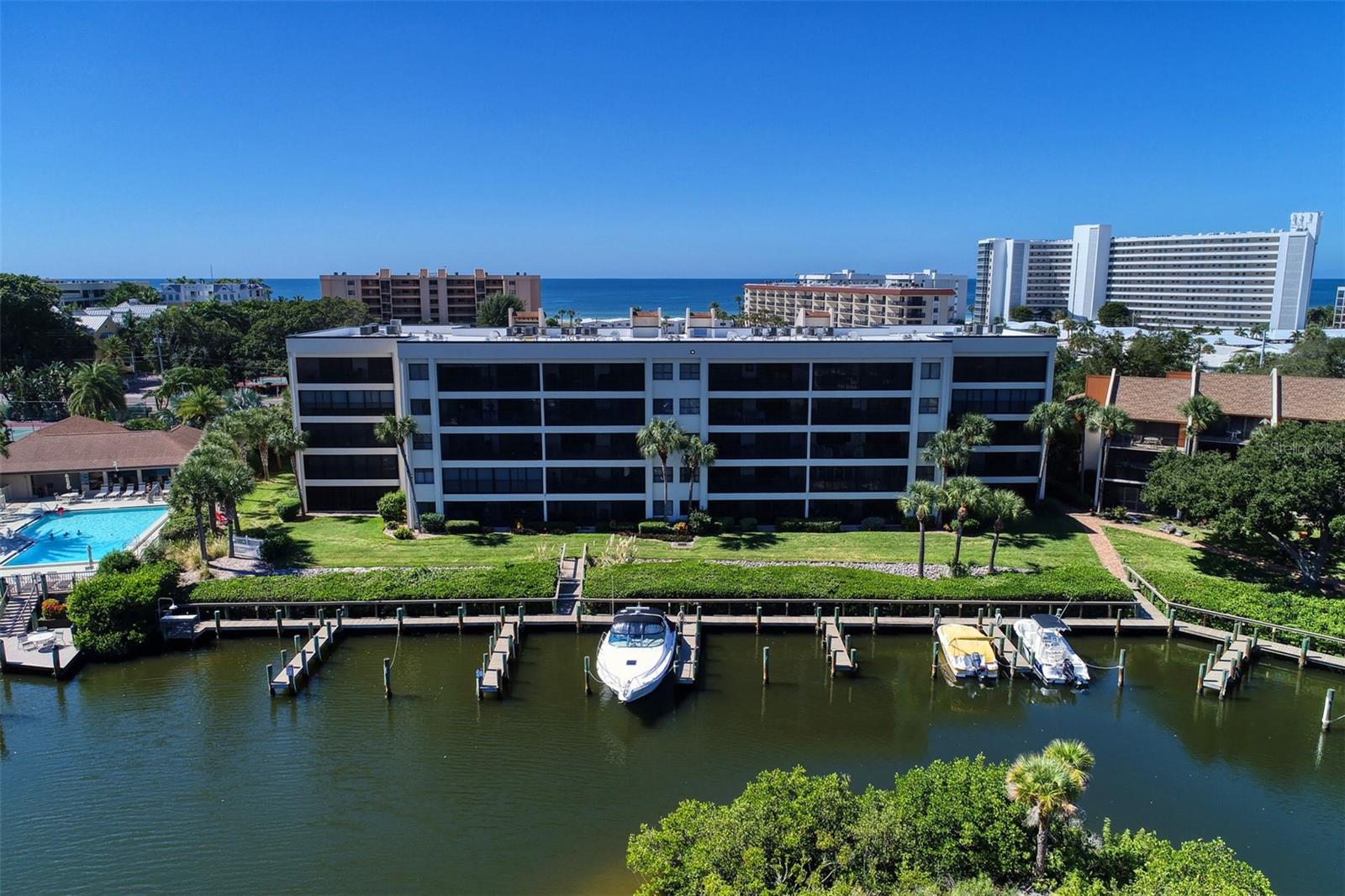 1100 COVE II PL #910, SARASOTA, FL, 34242
