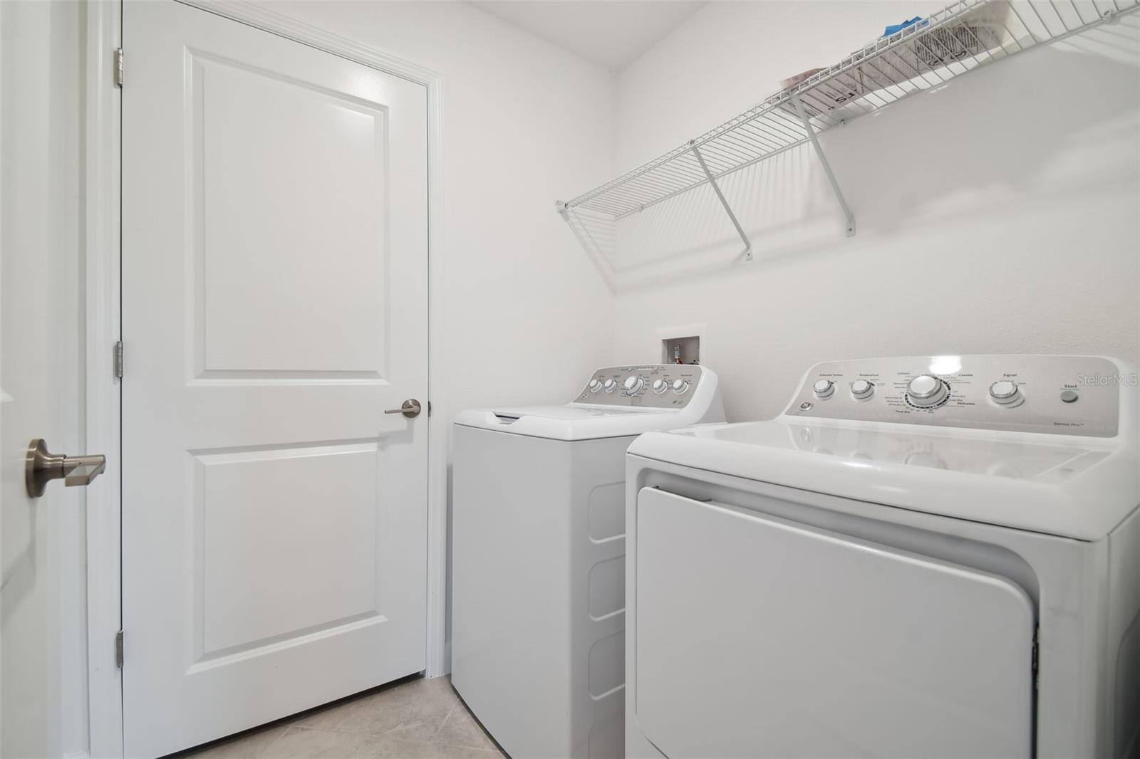 8221 CORNER PINE WAY, NEW PORT RICHEY, FL, 34655