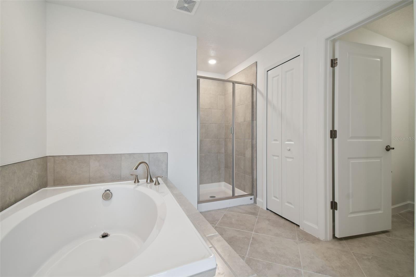 8221 CORNER PINE WAY, NEW PORT RICHEY, FL, 34655