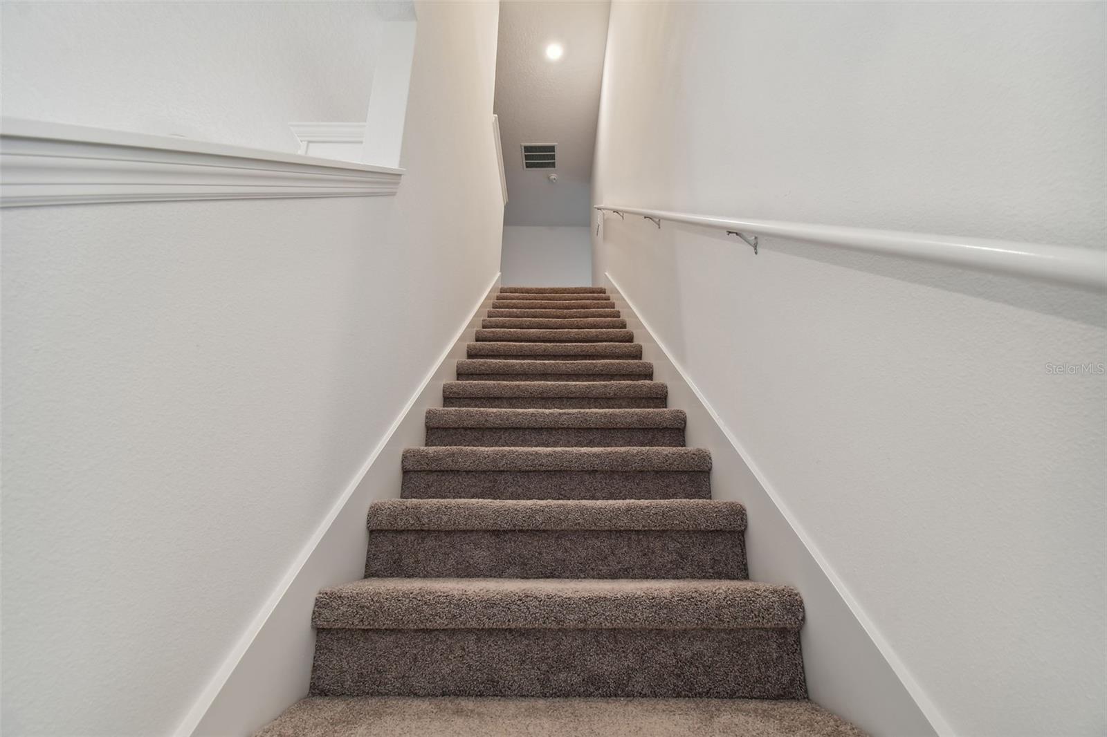 8221 CORNER PINE WAY, NEW PORT RICHEY, FL, 34655