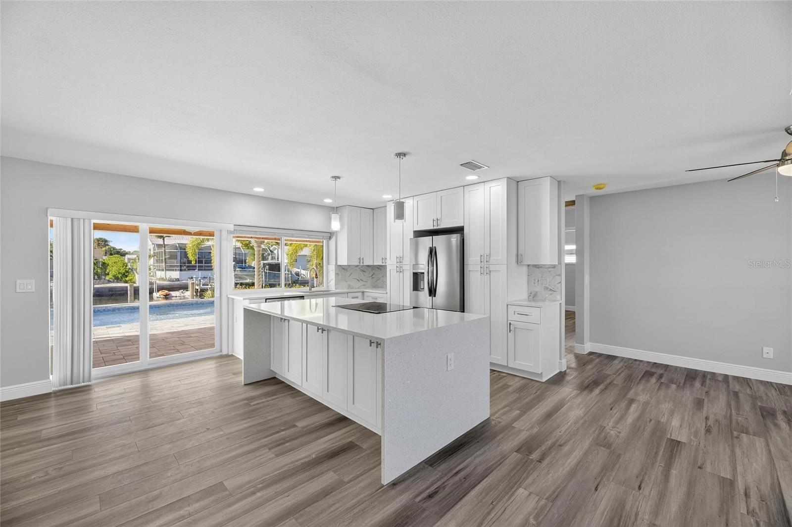 1014 SILVER PALM WAY, APOLLO BEACH, FL, 33572