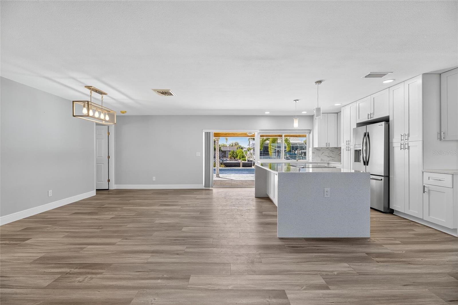 1014 SILVER PALM WAY, APOLLO BEACH, FL, 33572