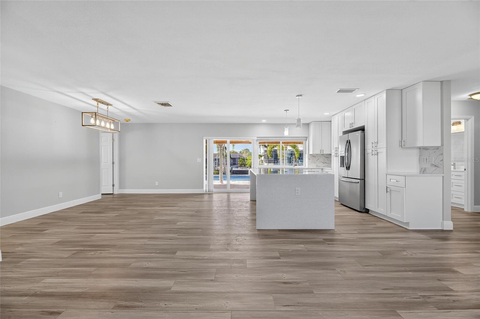 1014 SILVER PALM WAY, APOLLO BEACH, FL, 33572