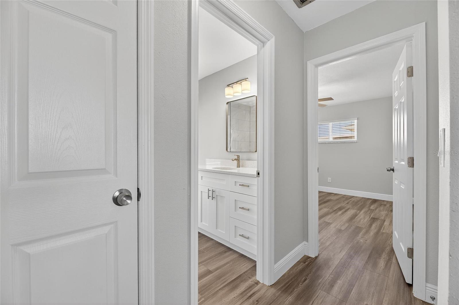 1014 SILVER PALM WAY, APOLLO BEACH, FL, 33572