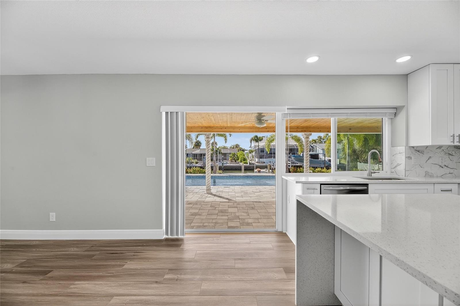 1014 SILVER PALM WAY, APOLLO BEACH, FL, 33572