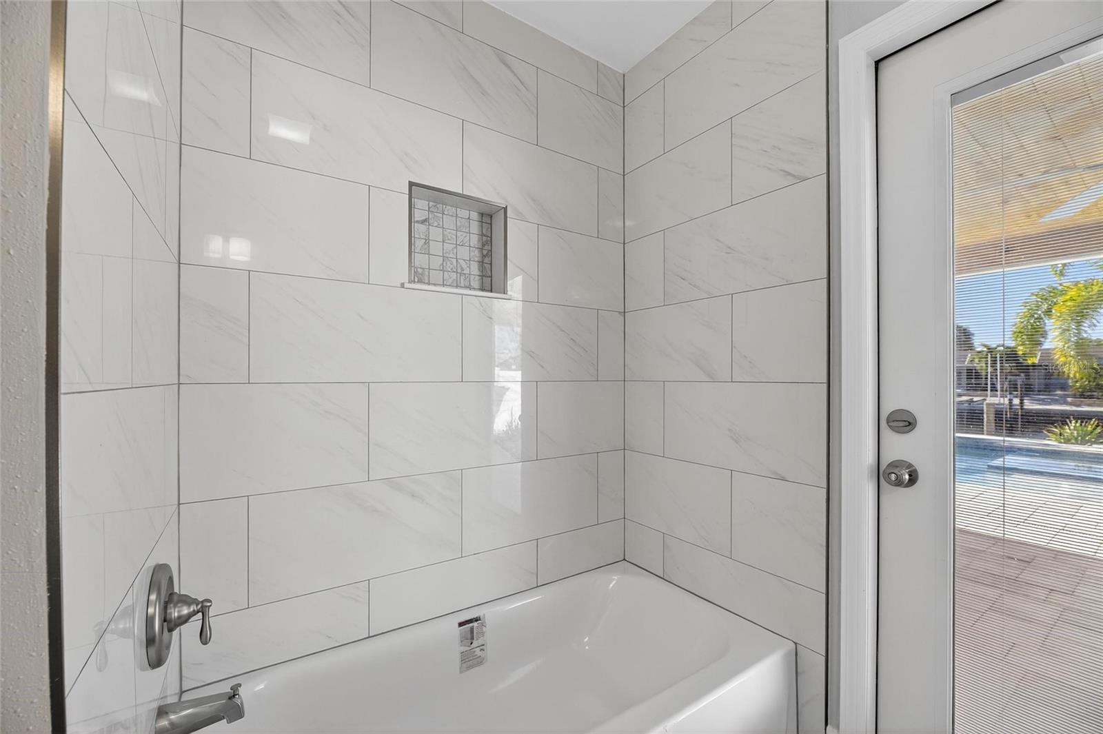 1014 SILVER PALM WAY, APOLLO BEACH, FL, 33572