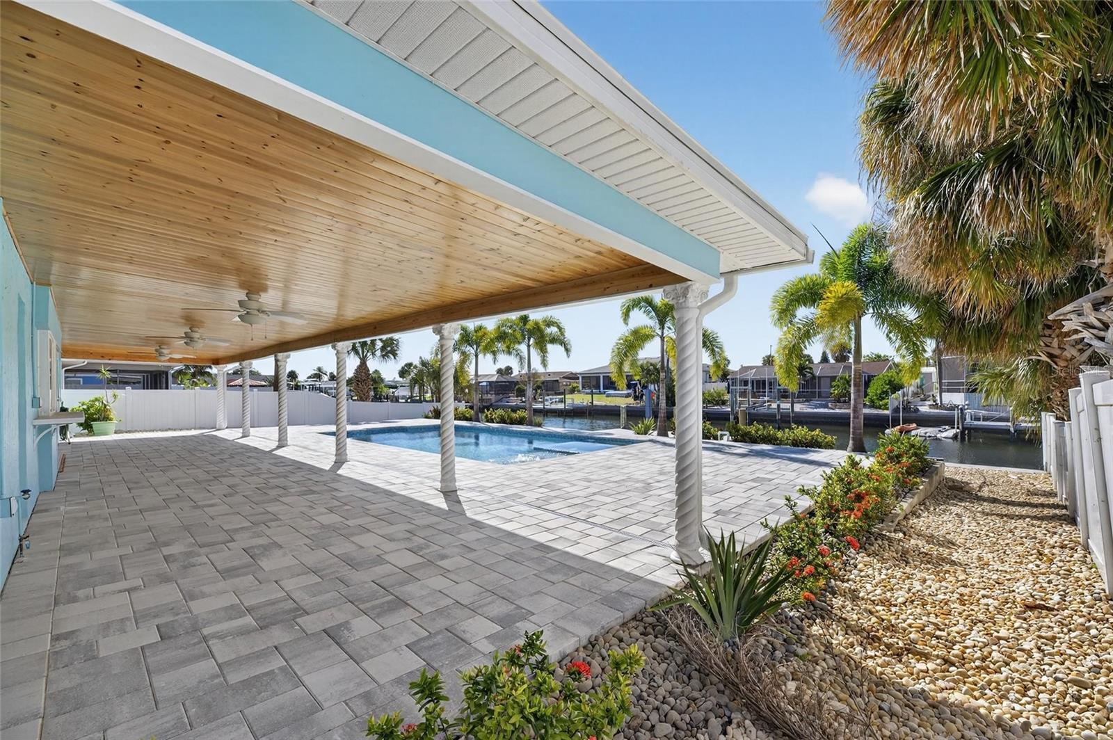 1014 SILVER PALM WAY, APOLLO BEACH, FL, 33572