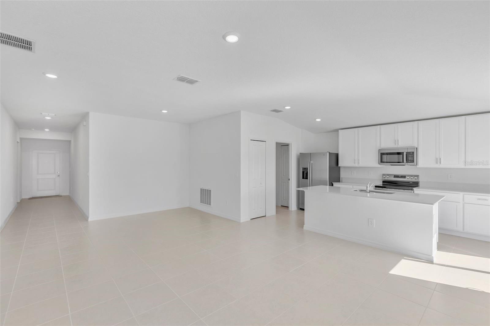 2155 LONE OAK LANE, LAKELAND, FL, 33801