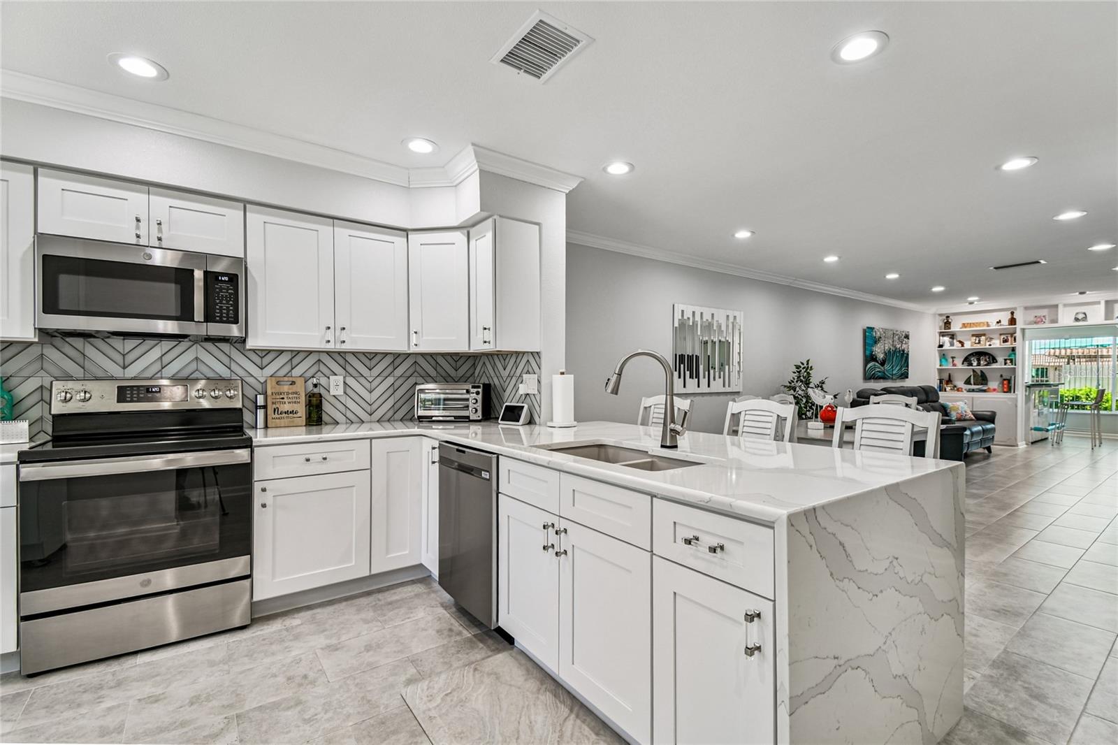 19029 US HIGHWAY 19 N #27A, CLEARWATER, FL, 33764