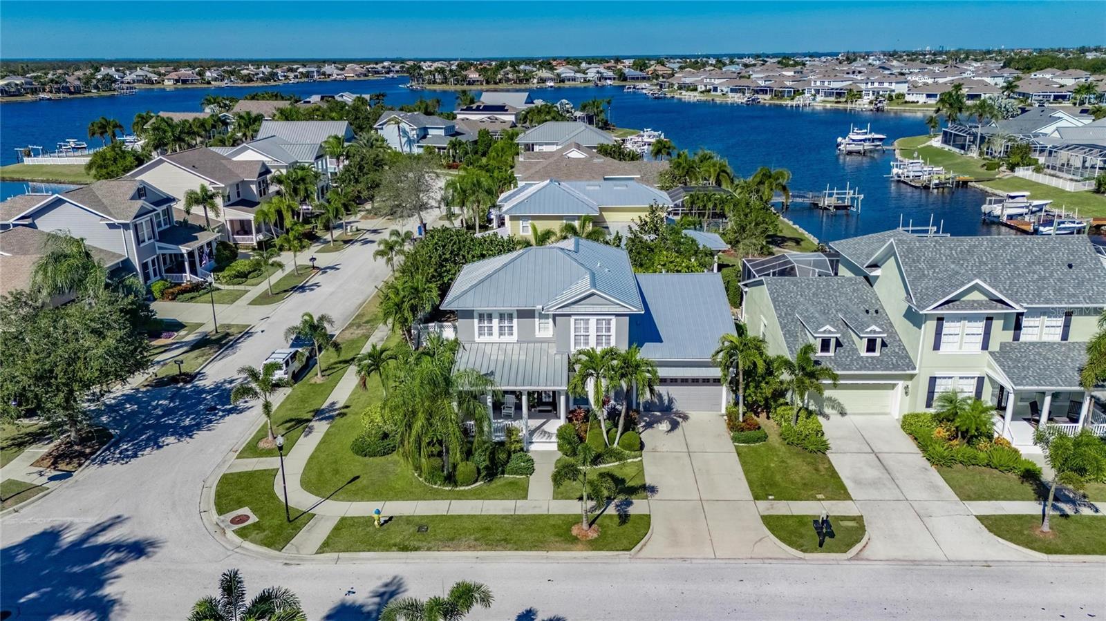 413 MANNS HARBOR DR, APOLLO BEACH, FL, 33572