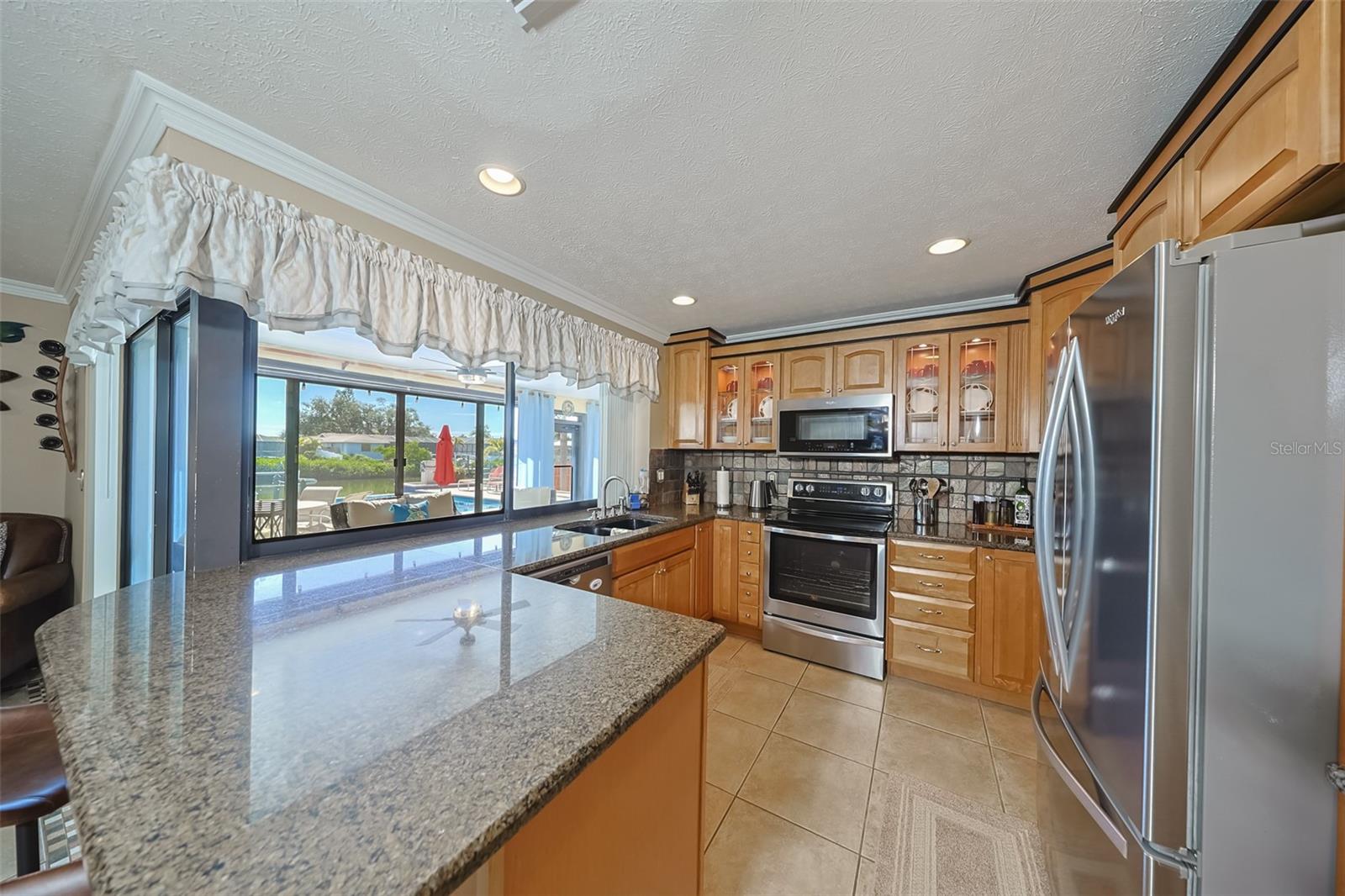 914 CHIPAWAY DR, APOLLO BEACH, FL, 33572