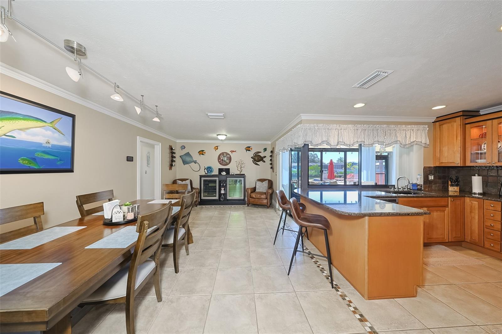 914 CHIPAWAY DR, APOLLO BEACH, FL, 33572