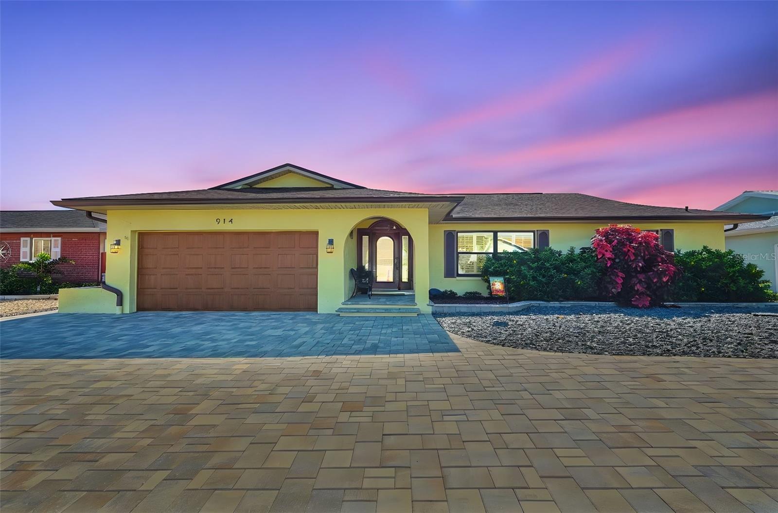 914 CHIPAWAY DR, APOLLO BEACH, FL, 33572