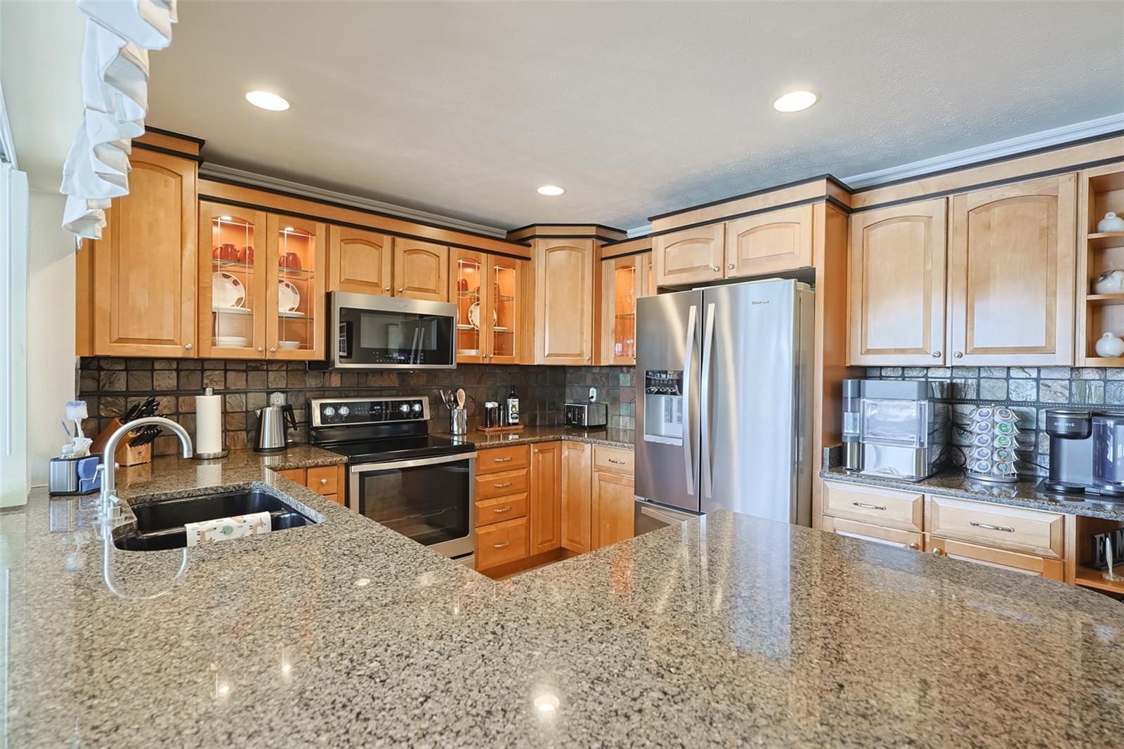 914 CHIPAWAY DR, APOLLO BEACH, FL, 33572