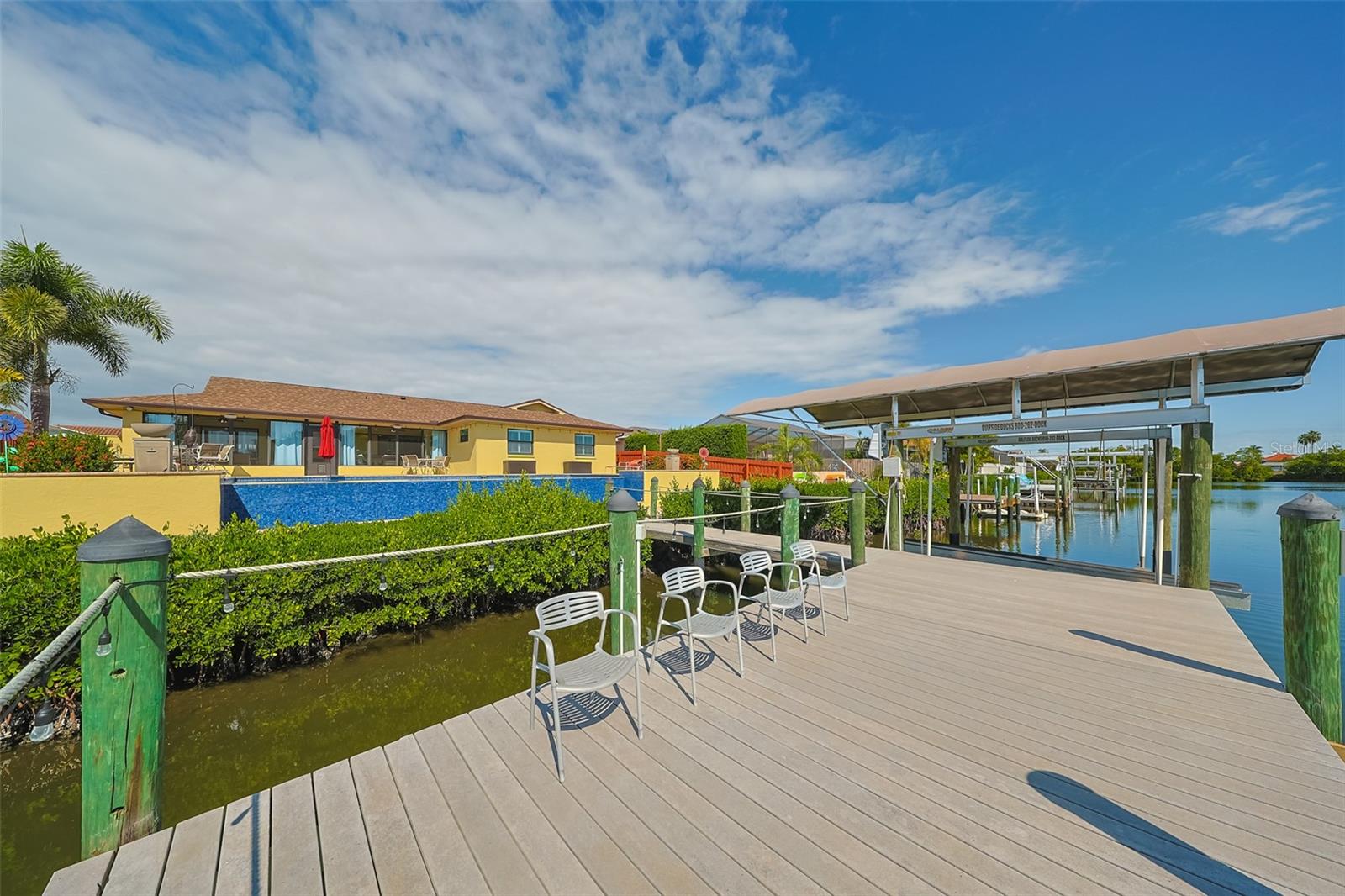 914 CHIPAWAY DR, APOLLO BEACH, FL, 33572