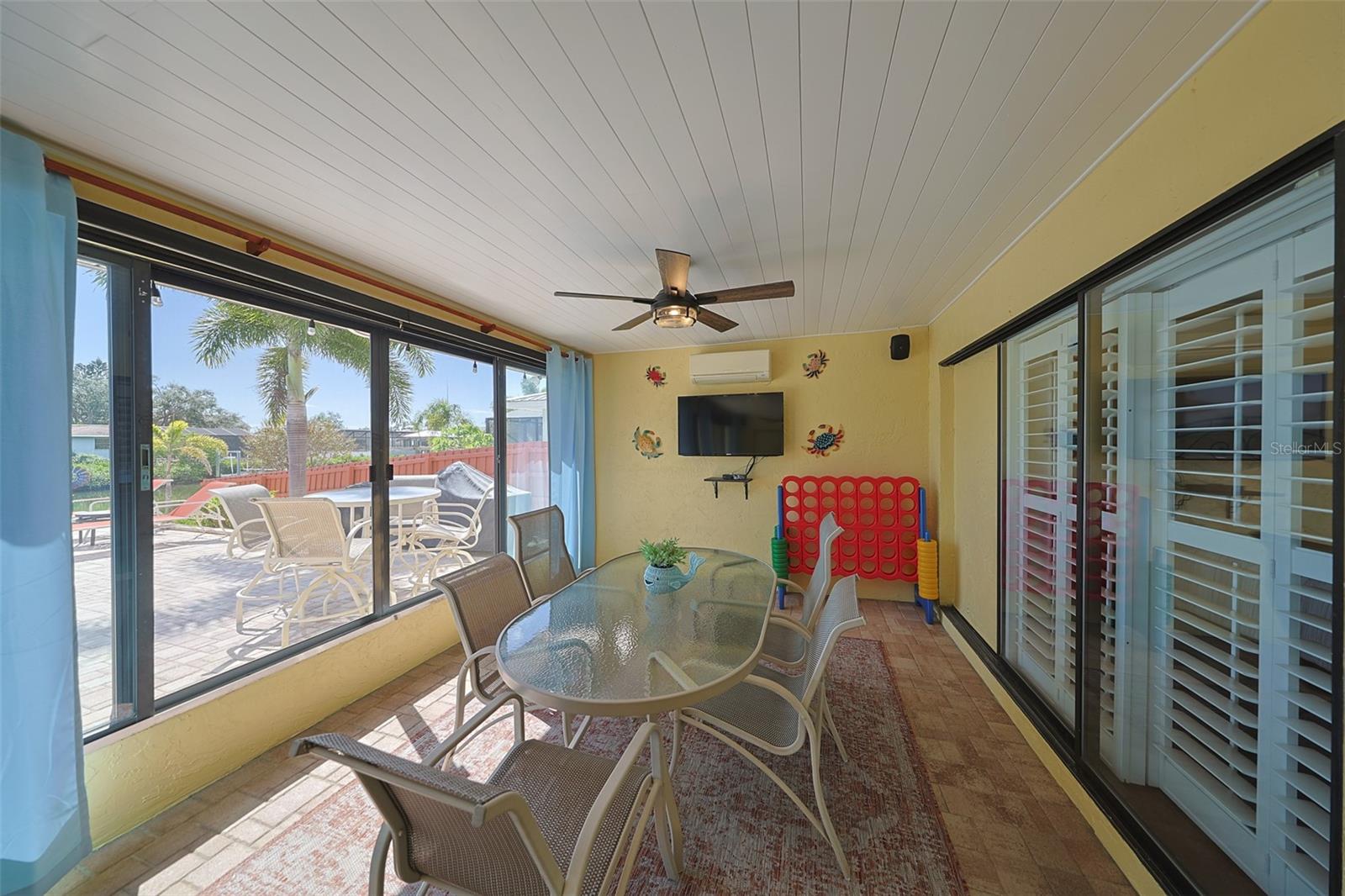 914 CHIPAWAY DR, APOLLO BEACH, FL, 33572