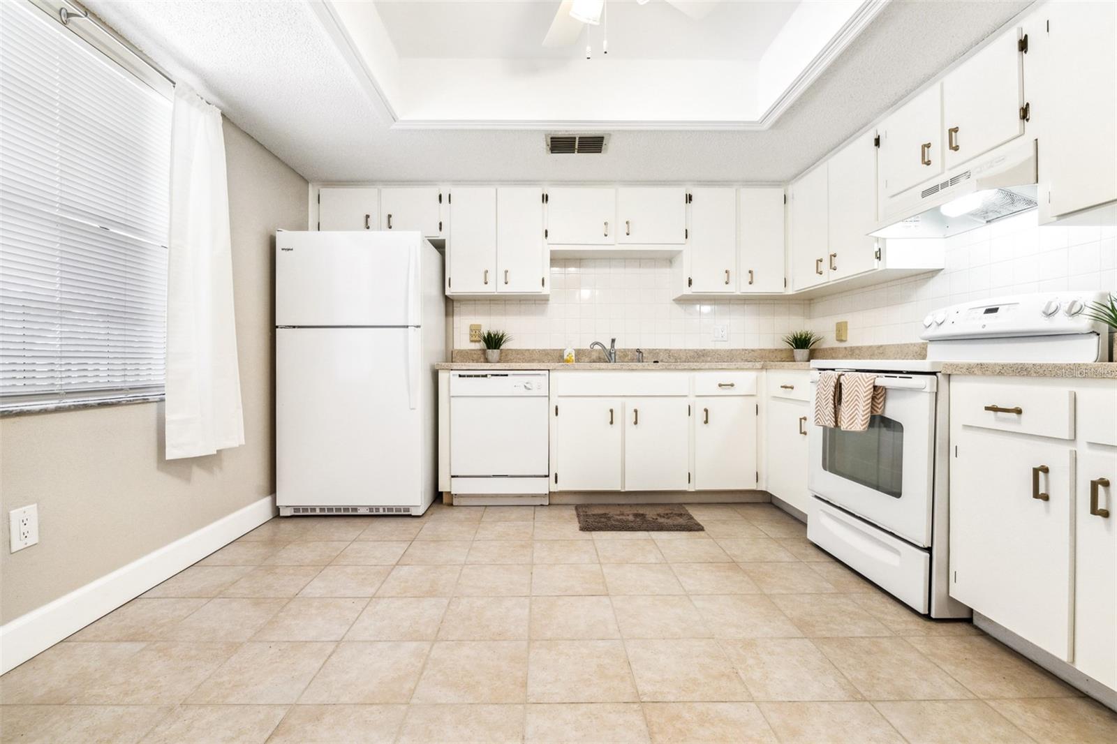 820 PATRICIA AVE #206, DUNEDIN, FL, 34698