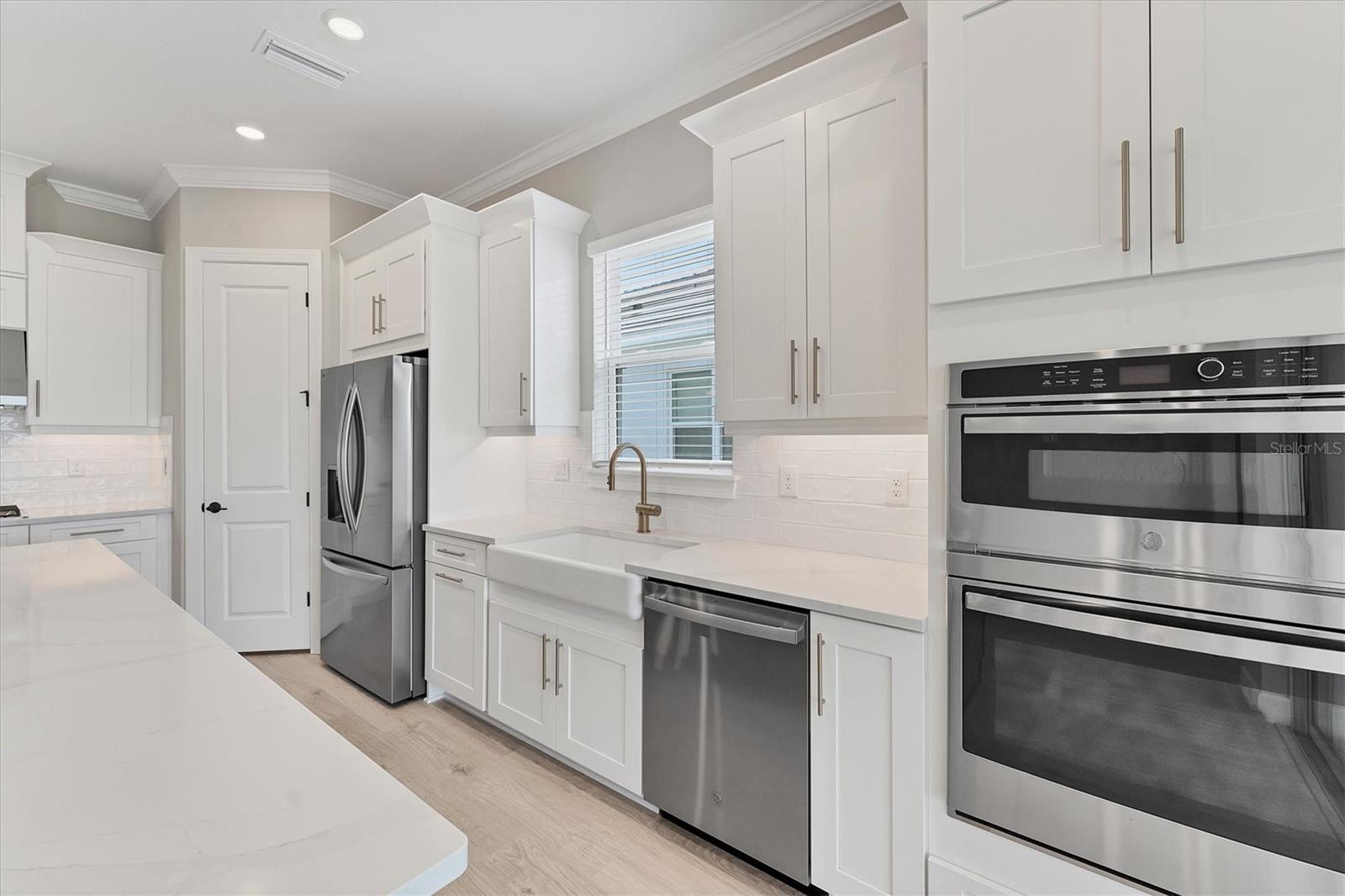 15813 SAN LAZZARO AVE, BRADENTON, FL, 34211