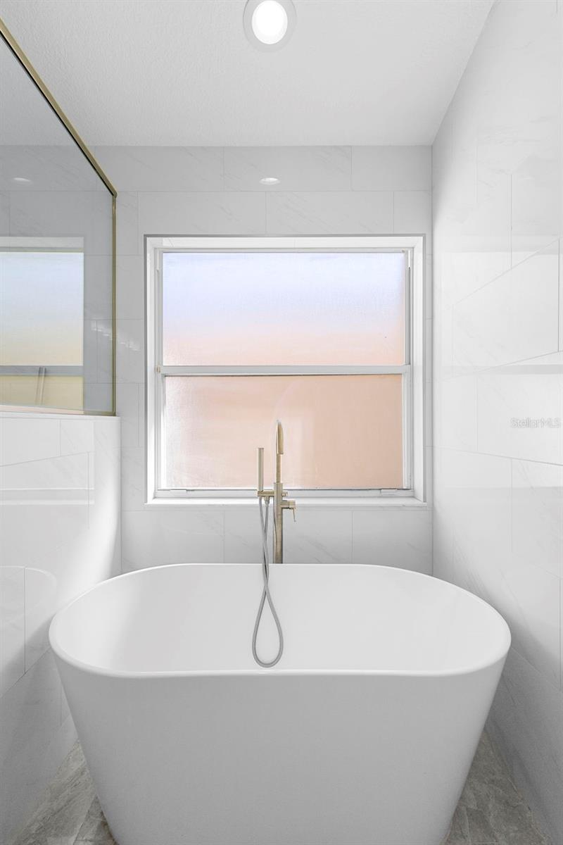 110 N WEATHERSFIELD AVE, ALTAMONTE SPRINGS, FL, 32714