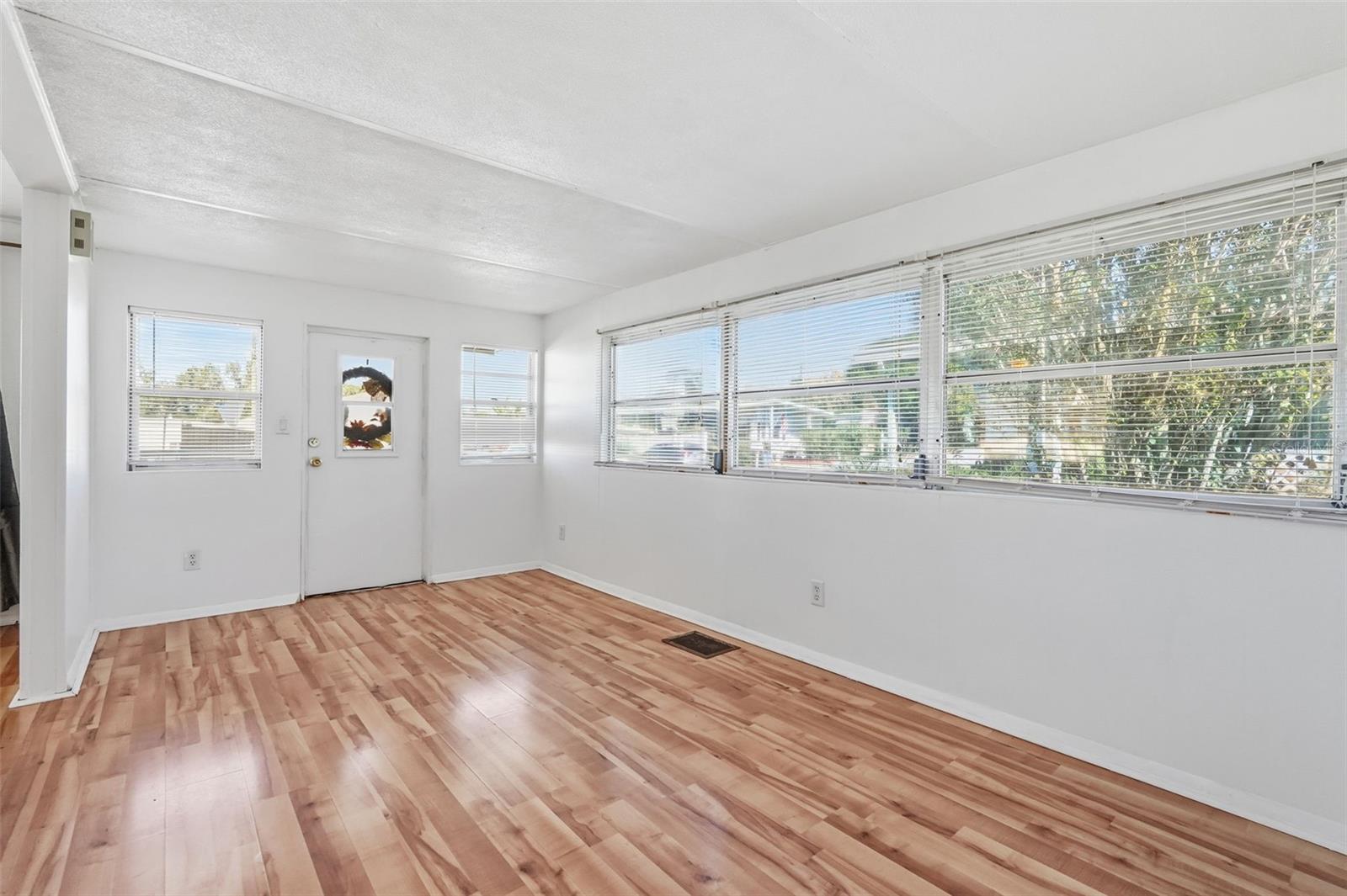 37828 NEWAL AVE, ZEPHYRHILLS, FL, 33542