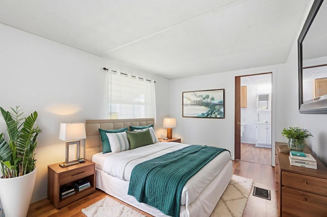 37828 NEWAL AVE, ZEPHYRHILLS, FL, 33542