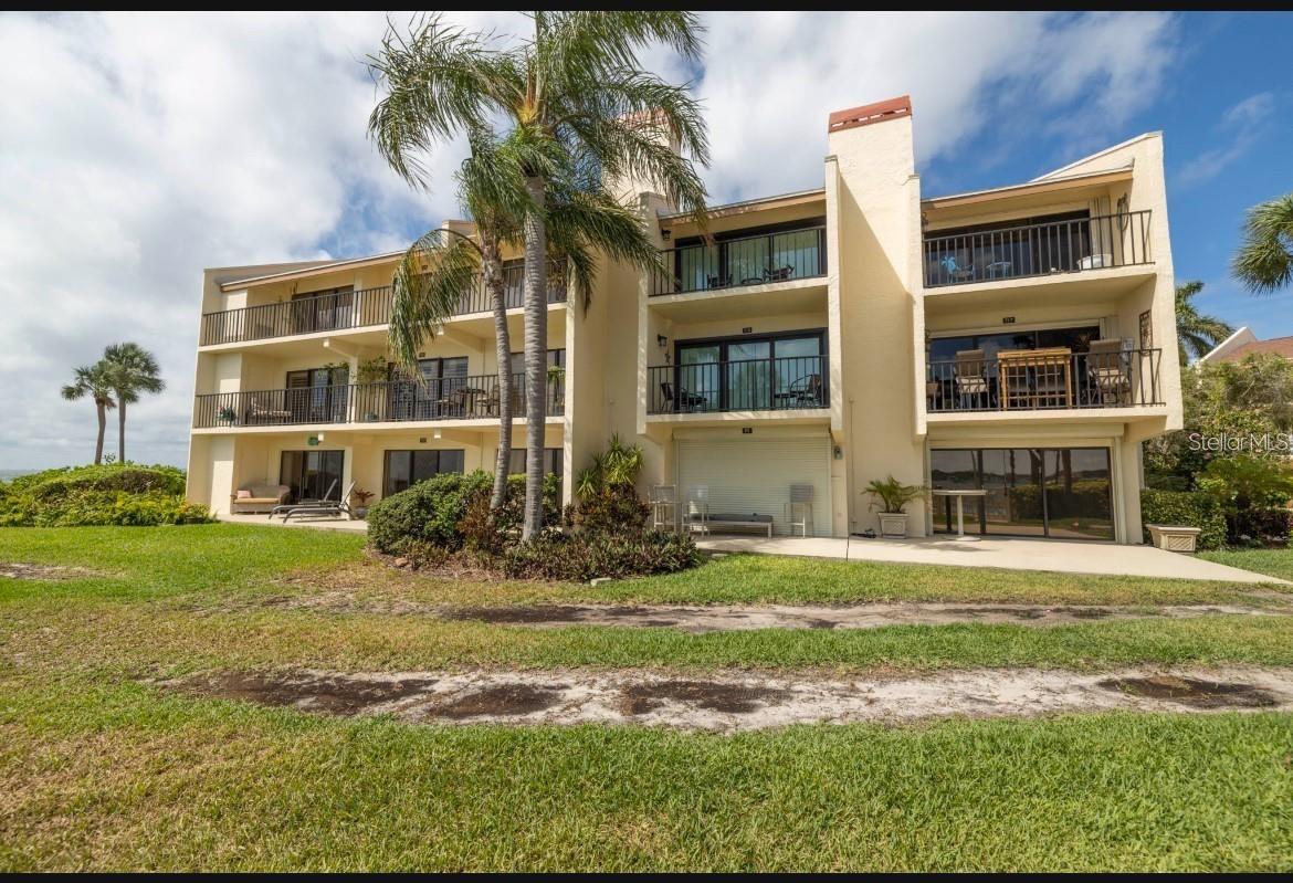 7520 SUNSHINE SKYWAY LN S #T18, ST PETERSBURG, FL, 33711