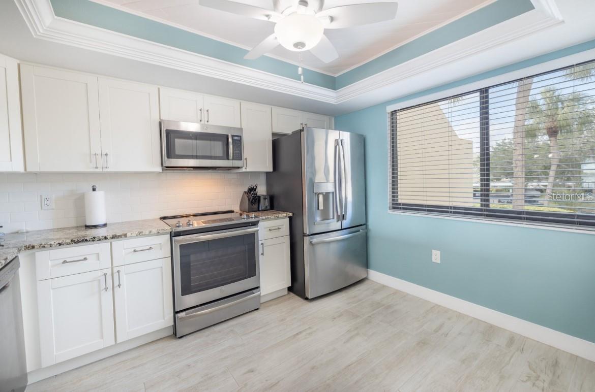 7520 SUNSHINE SKYWAY LN S #T18, ST PETERSBURG, FL, 33711