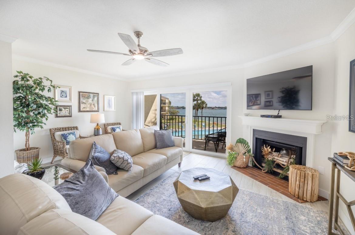 7520 SUNSHINE SKYWAY LN S #T18, ST PETERSBURG, FL, 33711