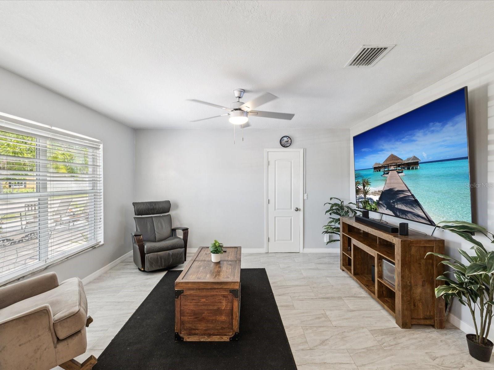 6518 S WEST SHORE CIR, TAMPA, FL, 33616