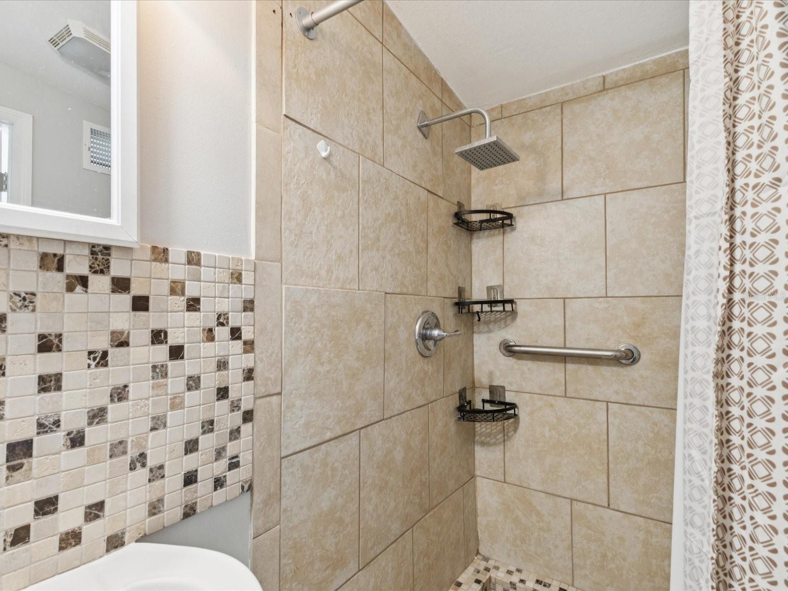 6518 S WEST SHORE CIR, TAMPA, FL, 33616