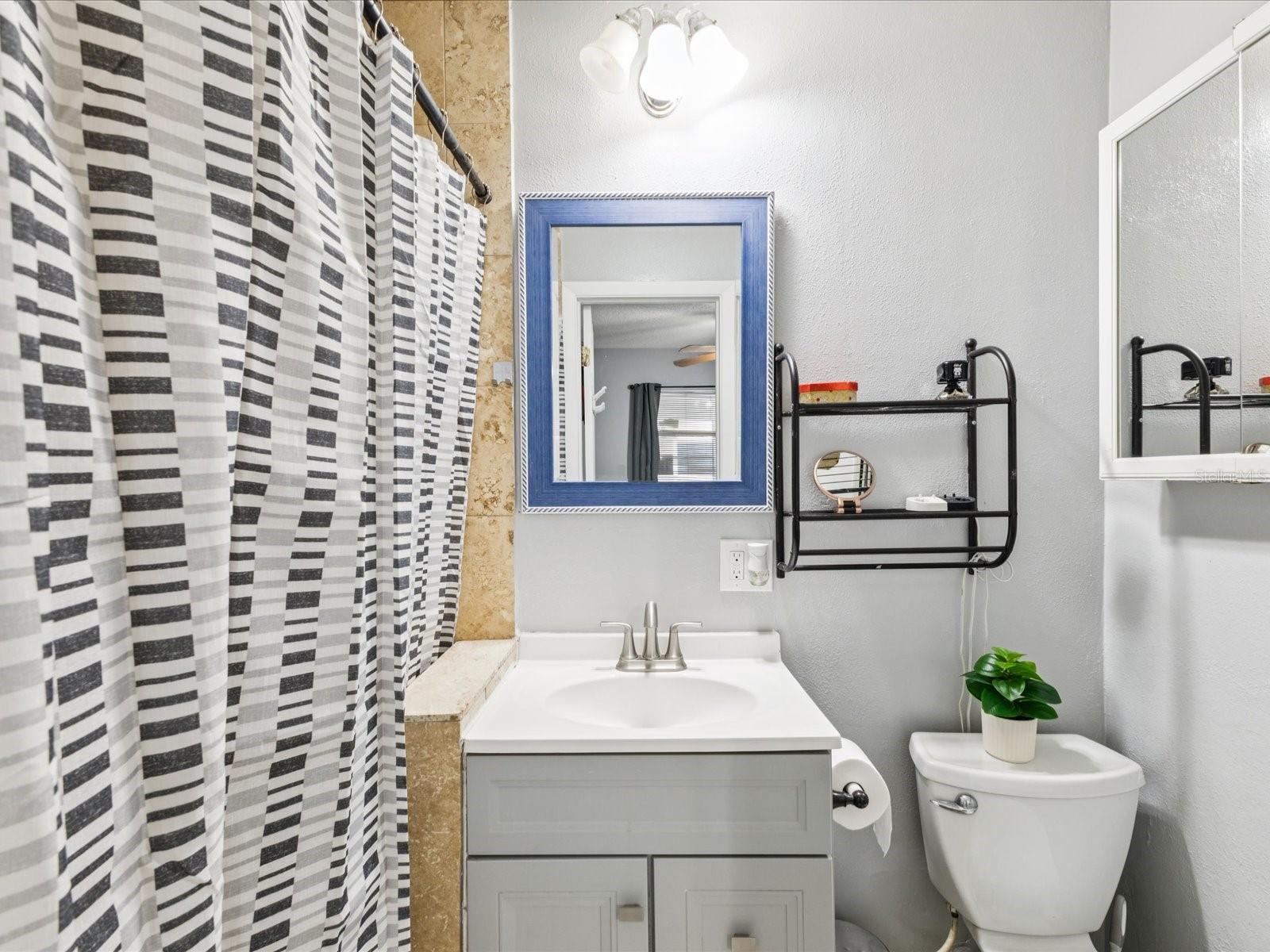 6518 S WEST SHORE CIR, TAMPA, FL, 33616