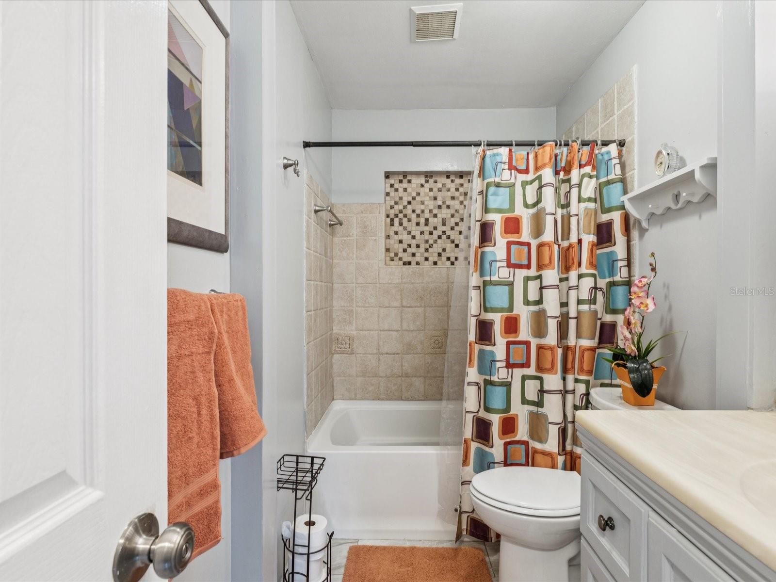 6518 S WEST SHORE CIR, TAMPA, FL, 33616