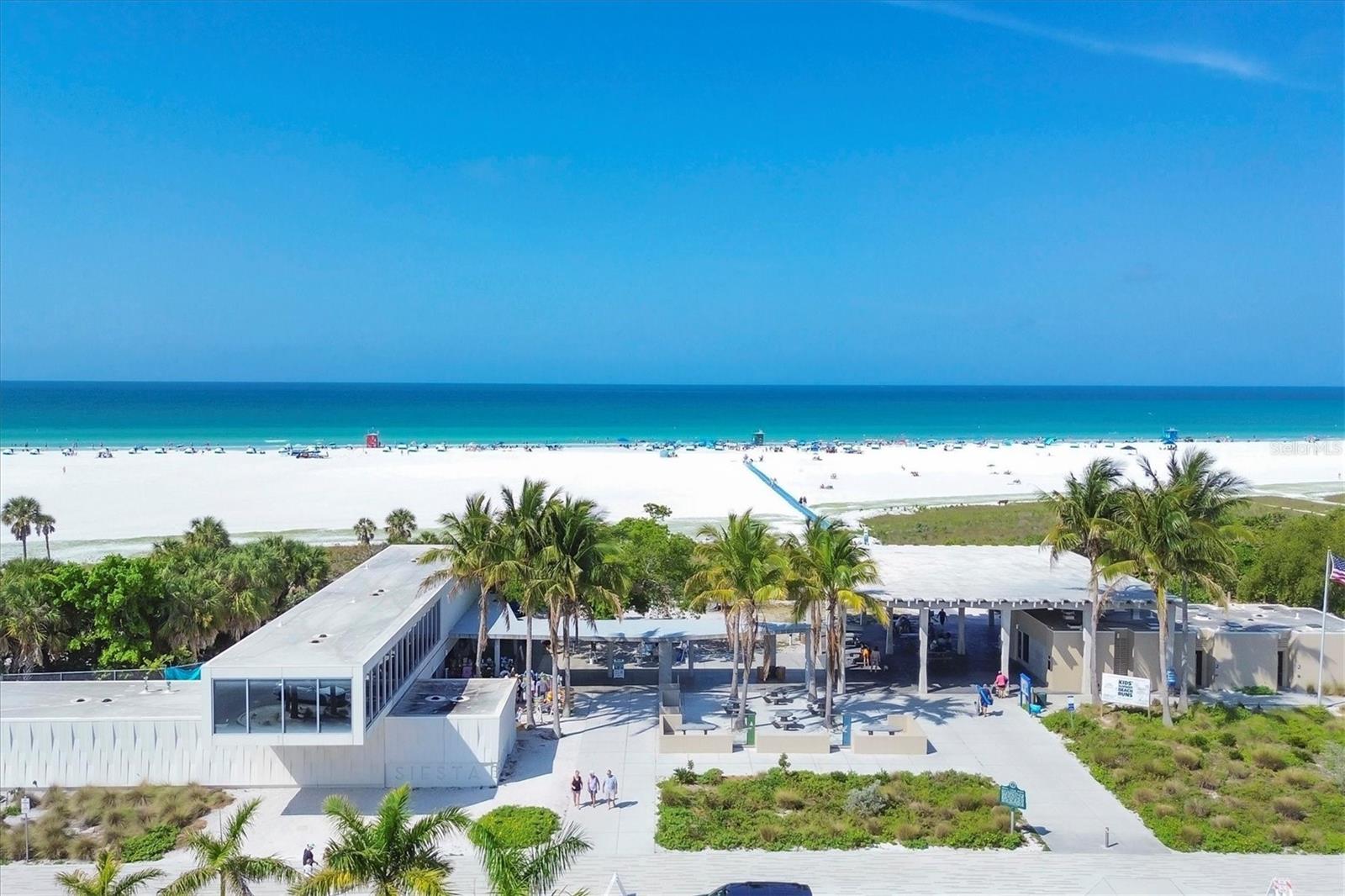 1250 N PORTOFINO DR #303, SARASOTA, FL, 34242