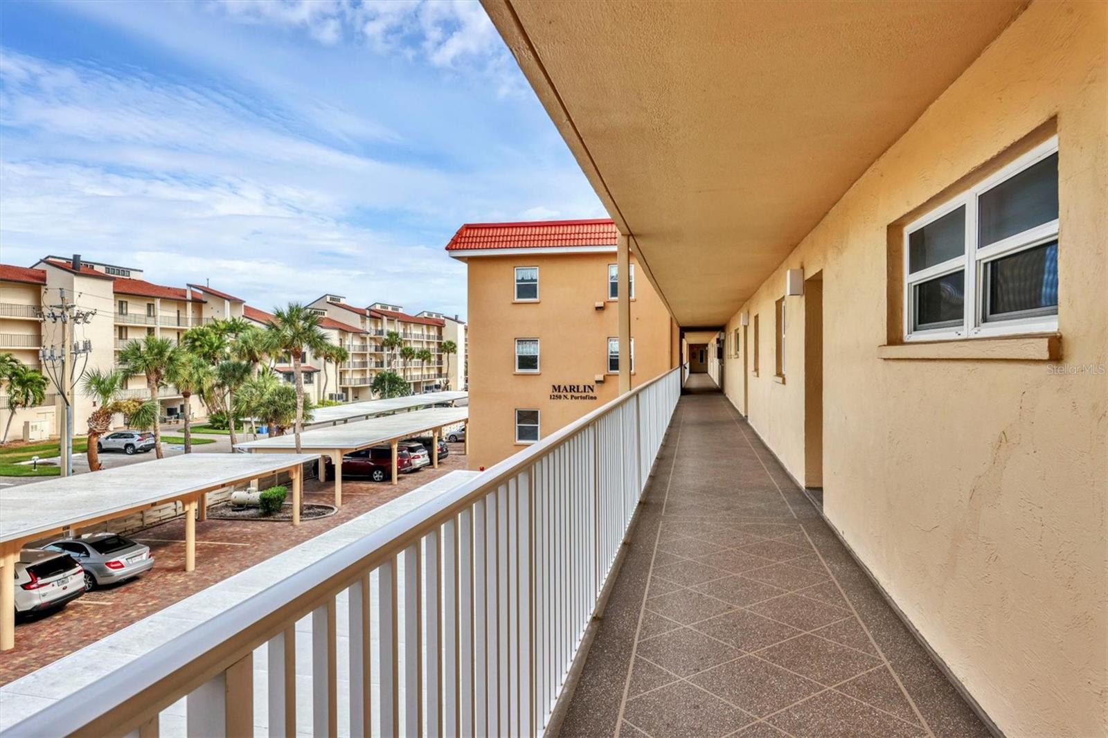 1250 N PORTOFINO DR #303, SARASOTA, FL, 34242