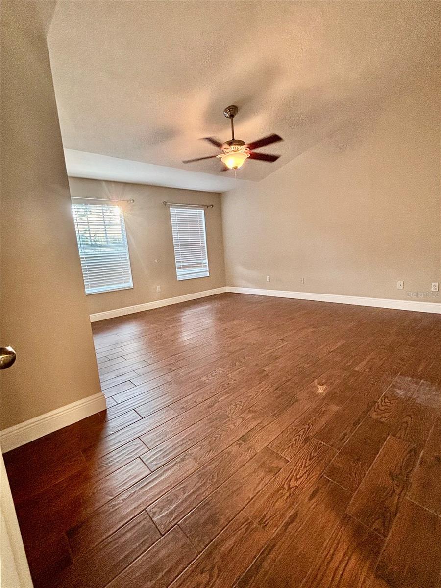 13576 FOREST LAKE DR, LARGO, FL, 33771