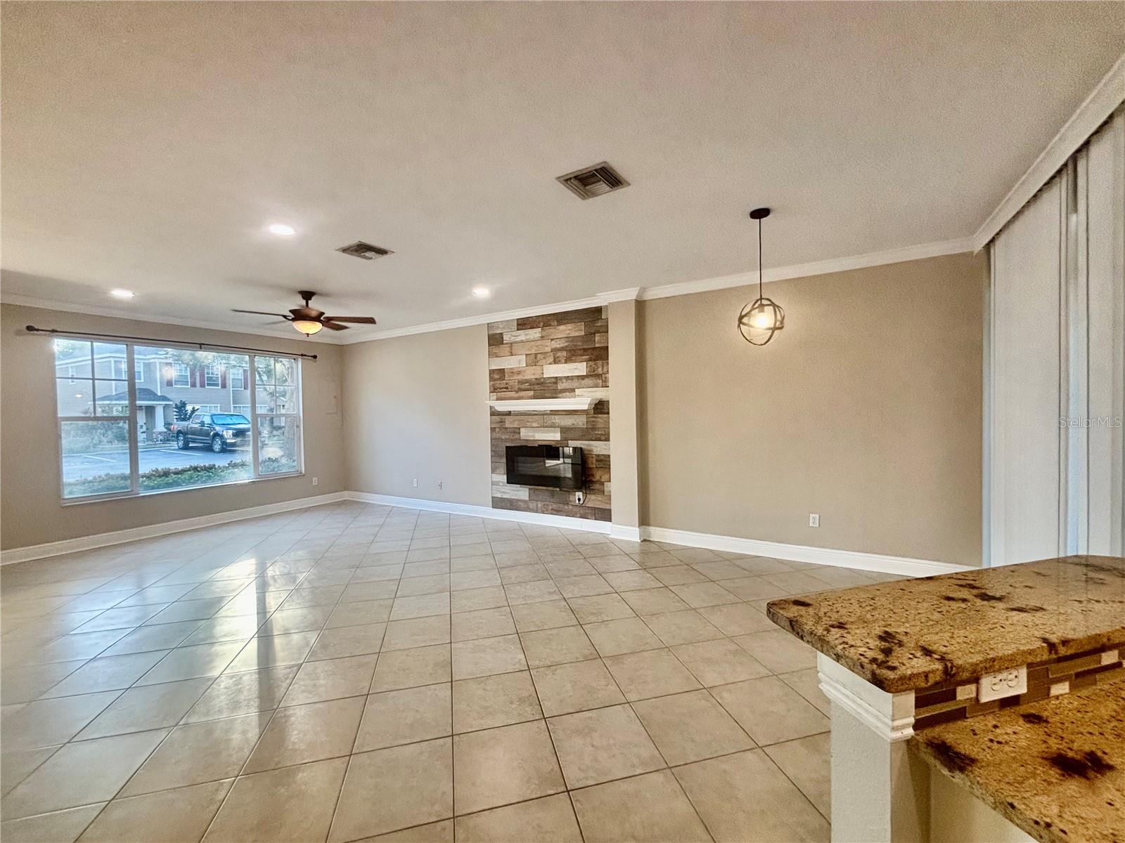 13576 FOREST LAKE DR, LARGO, FL, 33771