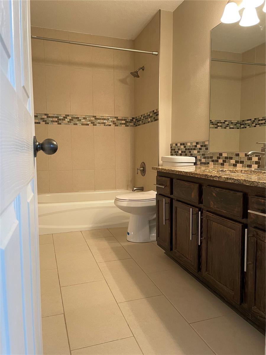 13576 FOREST LAKE DR, LARGO, FL, 33771