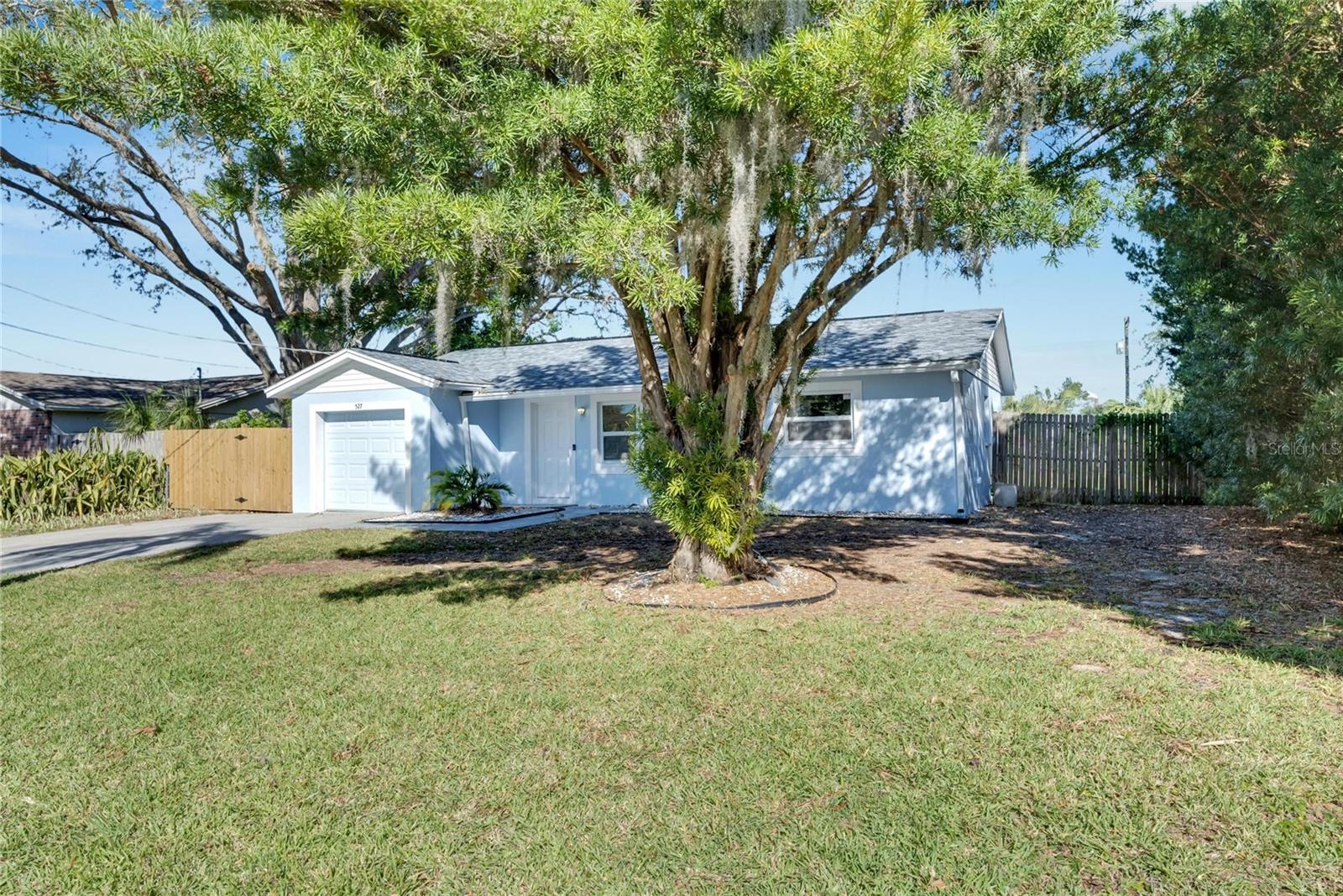527 FOX RUN TRL, APOLLO BEACH, FL, 33572