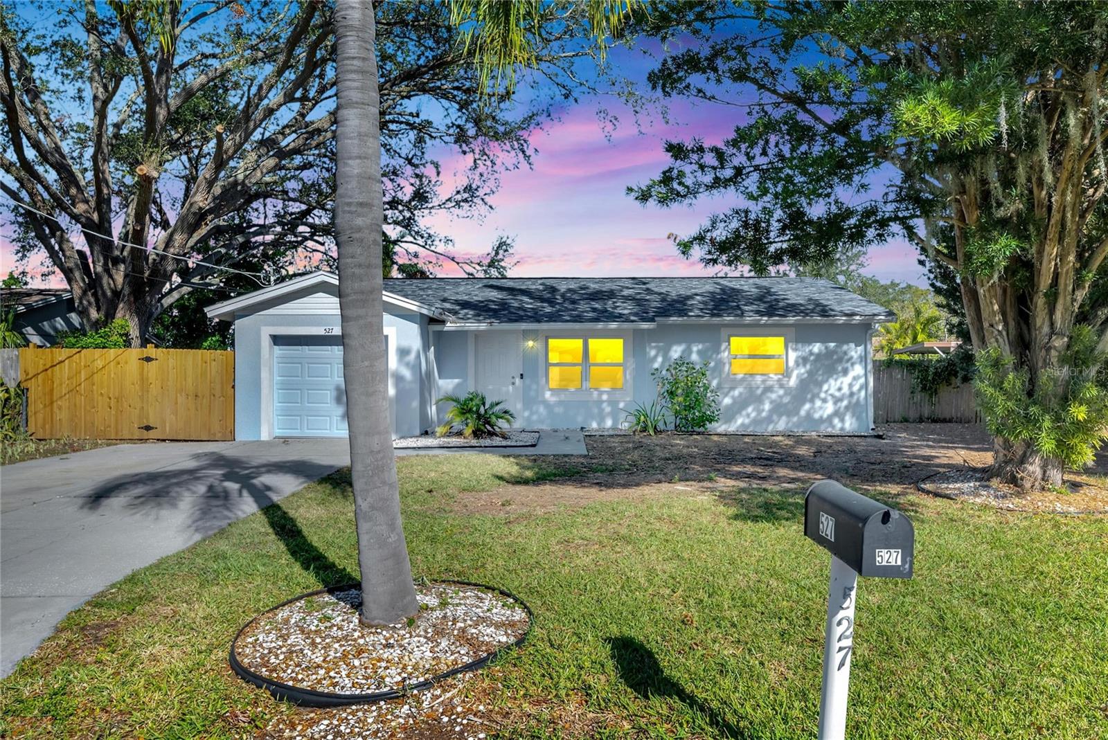 527 FOX RUN TRL, APOLLO BEACH, FL, 33572