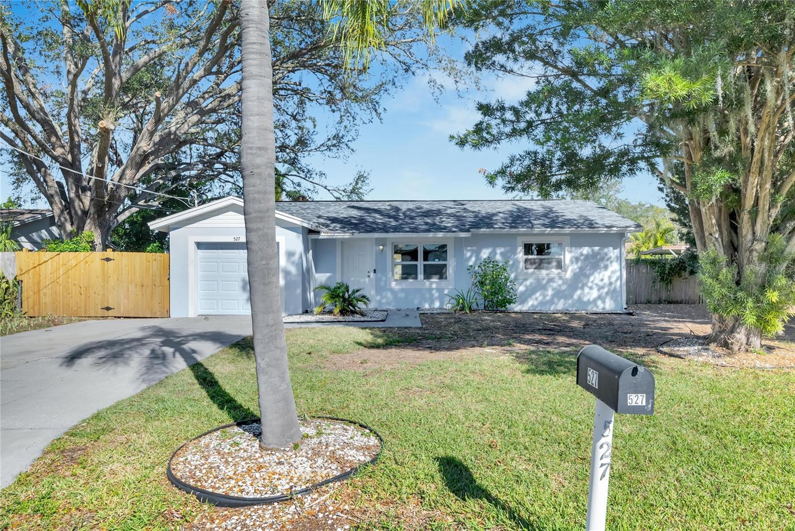 527 FOX RUN TRL, APOLLO BEACH, FL, 33572
