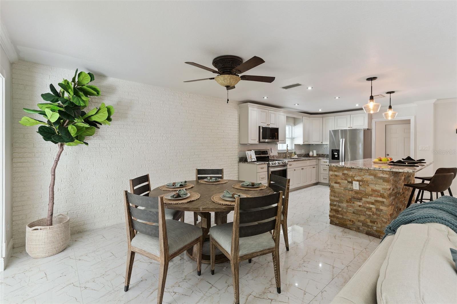 622 BEVERLY AVE, ALTAMONTE SPRINGS, FL, 32701