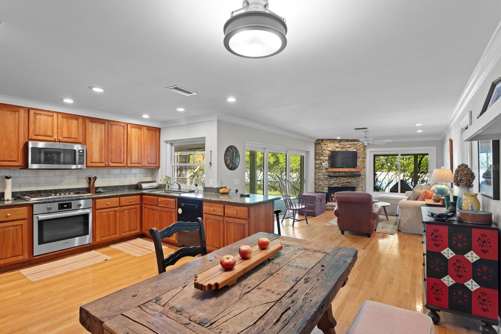 1501 75TH CIR NE, ST PETERSBURG, FL, 33702