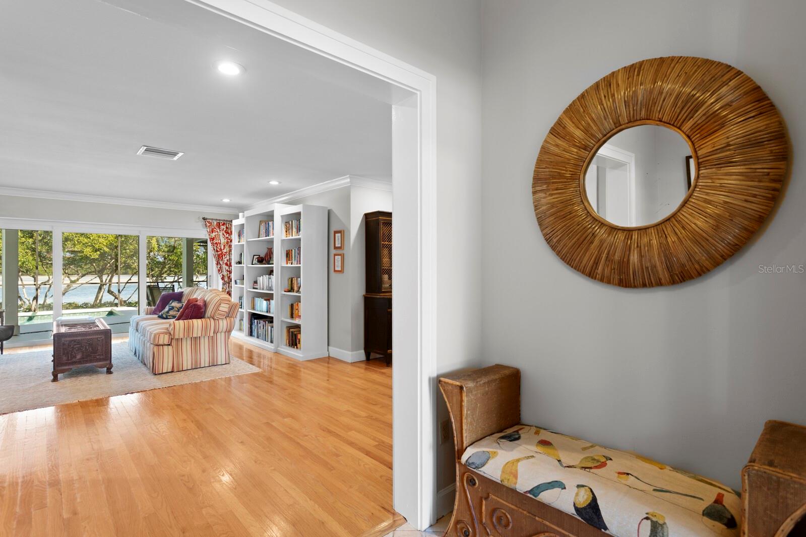 1501 75TH CIR NE, ST PETERSBURG, FL, 33702